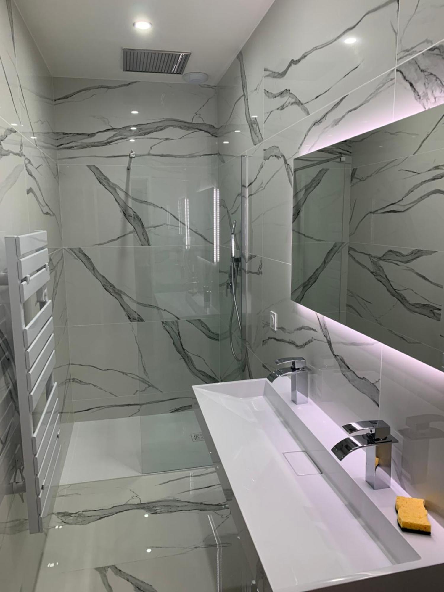 Appartement Legend Majestic - Parking Prive Gratuit- Climatisation - Gare - Centre - News!!!